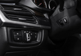 Подержанный автомобиль BMW X5 2013 года (22 фото)
