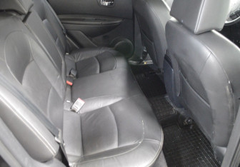 Подержанный автомобиль Nissan Qashqai+2 2008 года (13 фото)
