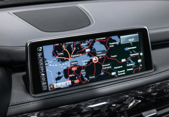 Подержанный автомобиль BMW X5 M 2016 года (37 фото)