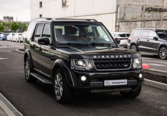 Подержанный автомобиль Land Rover Discovery 2016 года (5 фото)