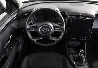 Подержанный автомобиль Hyundai Tucson 2021 года (10 фото)