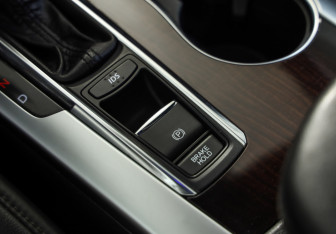 Подержанный автомобиль Acura TLX 2014 года (20 фото)