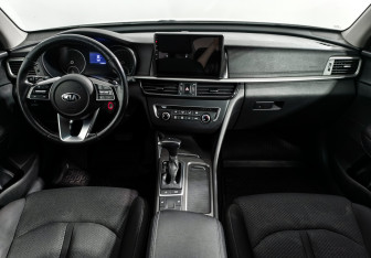 Подержанный автомобиль Kia Optima Sedan 2019 года (14 фото)