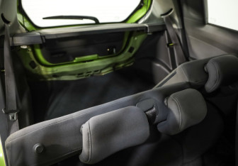 Подержанный автомобиль Chevrolet Spark 2013 года (20 фото)