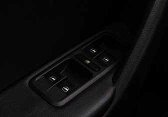 Подержанный автомобиль Skoda Yeti 2017 года (16 фото)