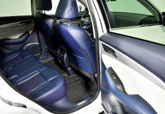 Подержанный автомобиль Haval F7 2022 года (12 фото)