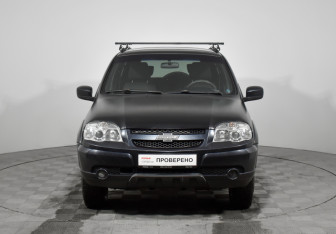 Подержанный автомобиль Chevrolet Niva 2017 года (2 фото)