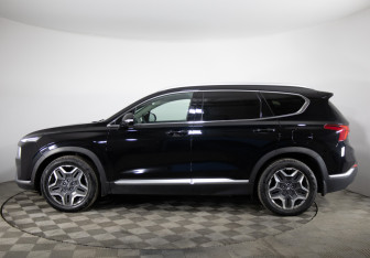 Подержанный автомобиль Hyundai Santa Fe 2021 года (8 фото)