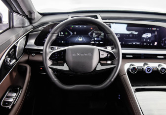 Подержанный автомобиль Exeed TXL 2024 года (10 фото)