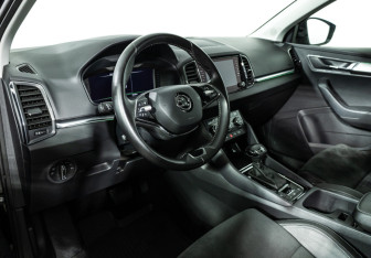 Подержанный автомобиль Skoda Karoq 2021 года (11 фото)