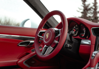 Подержанный автомобиль Porsche 911 Coupe 2013 года (30 фото)