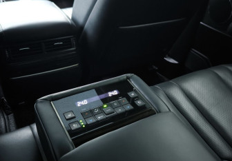 Подержанный автомобиль Lexus LX 2021 года (44 фото)