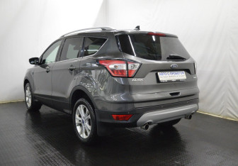 Подержанный автомобиль Ford Kuga 2017 года (7 фото)