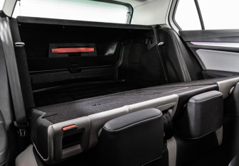 Подержанный автомобиль Volkswagen Golf Hatchback 2020 года (27 фото)