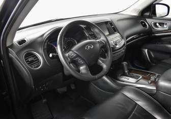 Подержанный автомобиль Infiniti JX 2013 года (9 фото)