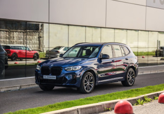 Подержанный автомобиль BMW X3 2021 года (3 фото)