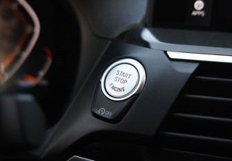 Подержанный автомобиль BMW X4 2020 года (17 фото)