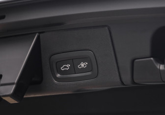 Подержанный автомобиль Volvo XC60 2020 года (33 фото)