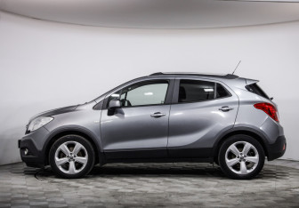 Подержанный автомобиль Opel Mokka 2013 года (8 фото)