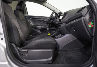 Подержанный автомобиль LADA (ВАЗ) Vesta Sedan 2016 года (19 фото)