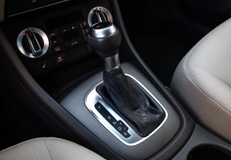 Подержанный автомобиль Audi Q3 2013 года (20 фото)