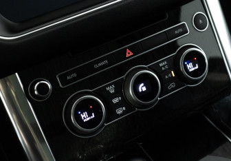 Подержанный автомобиль Land Rover Range Rover Sport 2017 года (18 фото)