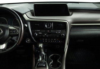 Подержанный автомобиль Lexus RX 2017 года (14 фото)