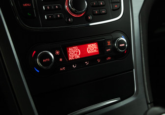 Подержанный автомобиль Ford Mondeo Sedan 2014 года (15 фото)