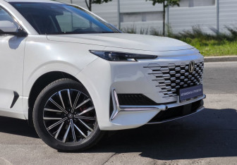 Подержанный автомобиль Changan UNI-K 2023 года (9 фото)