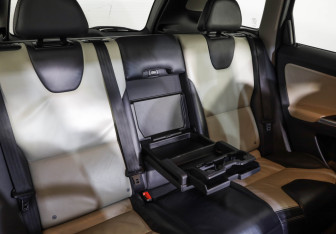 Подержанный автомобиль Volvo XC60 2013 года (26 фото)