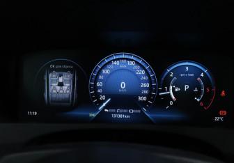 Подержанный автомобиль Jaguar F-Pace 2016 года (20 фото)