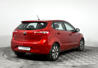 Подержанный автомобиль Kia Rio Hatchback 2012 года (5 фото)