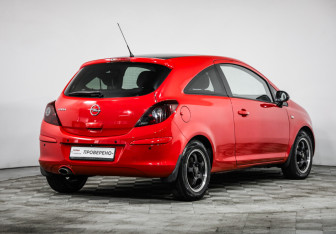 Подержанный автомобиль Opel Corsa 2012 года (5 фото)