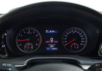 Подержанный автомобиль Kia K5 2020 года (12 фото)