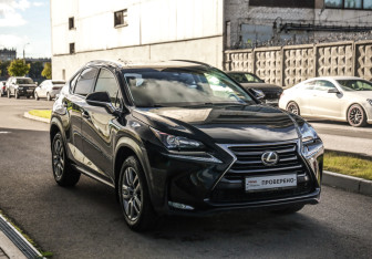 Подержанный автомобиль Lexus NX 2017 года (5 фото)