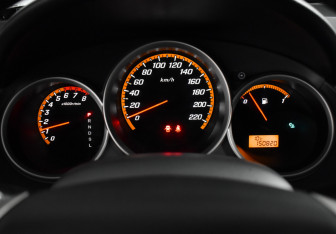 Подержанный автомобиль Honda Jazz 2008 года (17 фото)