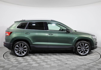Подержанный автомобиль Skoda Karoq 2020 года (4 фото)