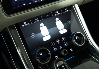 Подержанный автомобиль Land Rover Range Rover Sport 2018 года (23 фото)