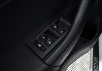 Подержанный автомобиль Skoda Rapid Liftback 2020 года (10 фото)