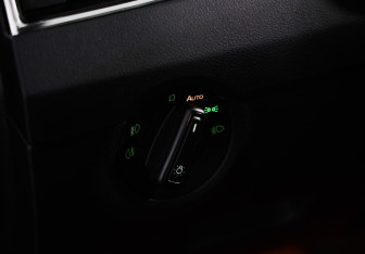 Подержанный автомобиль Skoda Octavia Liftback 2016 года (22 фото)