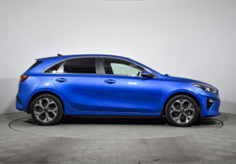 Подержанный автомобиль Kia Ceed Hatchback 2019 года (4 фото)