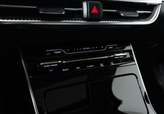 Подержанный автомобиль Kia K5 2024 года (21 фото)