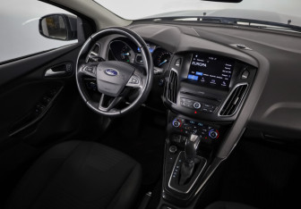Подержанный автомобиль Ford Focus Sedan 2017 года (9 фото)