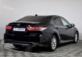 Подержанный автомобиль Toyota Camry Sedan 2019 года (5 фото)