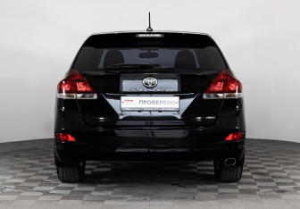 Подержанный автомобиль Toyota Venza 2013 года (6 фото)