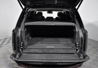 Подержанный автомобиль Land Rover Range Rover 2022 года (25 фото)
