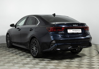 Подержанный автомобиль Kia Cerato Sedan 2022 года (7 фото)