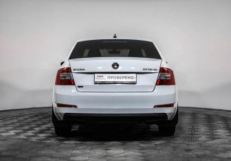 Подержанный автомобиль Skoda Octavia Liftback 2016 года (6 фото)