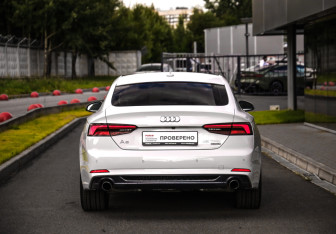 Подержанный автомобиль Audi A5 Liftback 2019 года (7 фото)
