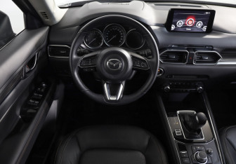 Подержанный автомобиль Mazda CX-5 2022 года (10 фото)